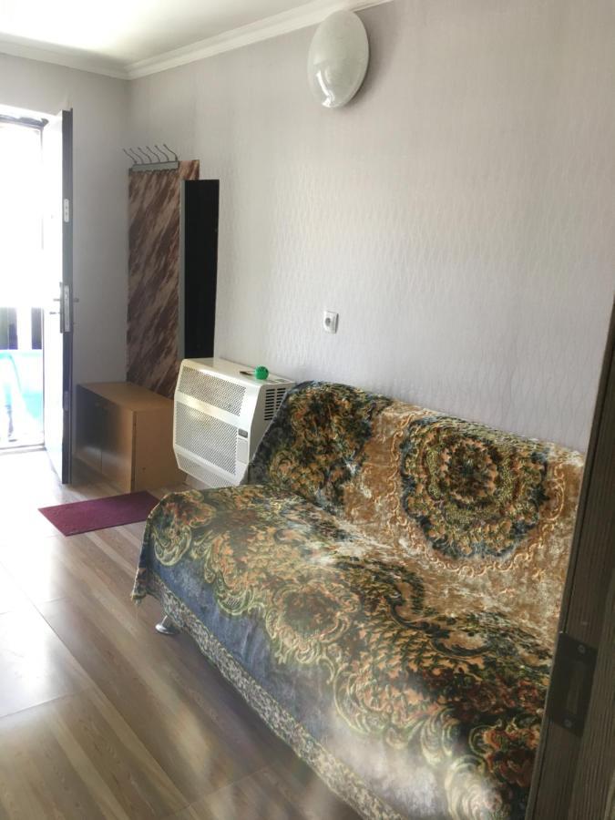 Lux-2-Or-1- Persons Irodion Evdoshvili Street #15 Koetaisi Buitenkant foto